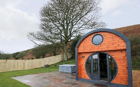 Callow Pod
